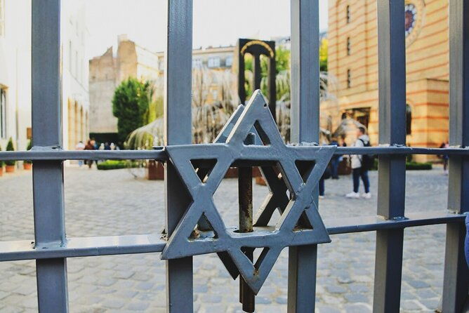 private-jewish-heritage-tour-of-budapest-with-local-expert