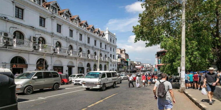 private-kandy-city-tuk-tuk-tour-and-cultural-dance-show