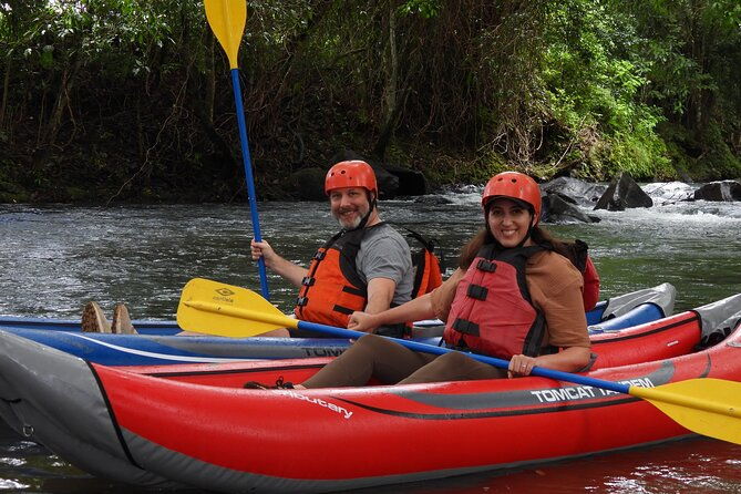 private-kayak-adventure-experience-in-rio-celeste