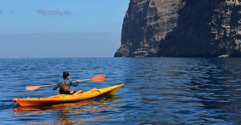 private-kayak-tour-at-the-feet-of-the-giant-cliffs