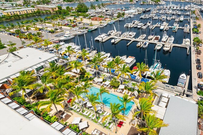 private-key-west-wedding-charter-lbgtq-friendly