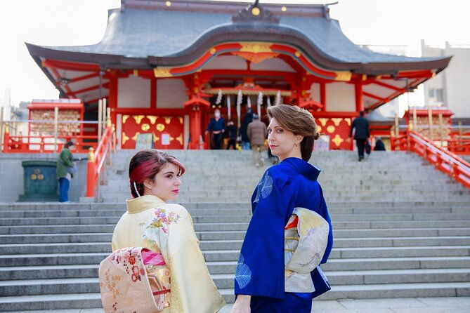 private-kimono-cultural-and-historical-walk-in-kabukicho