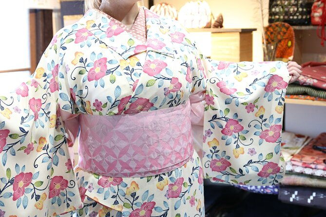 private-kimono-photo-walk-in-kurashiki-bikan-historical-quarter
