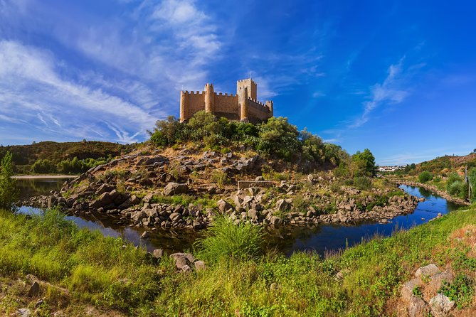 private-knights-templar-full-day-tour-to-tomar-almourol-castle-and-constancia