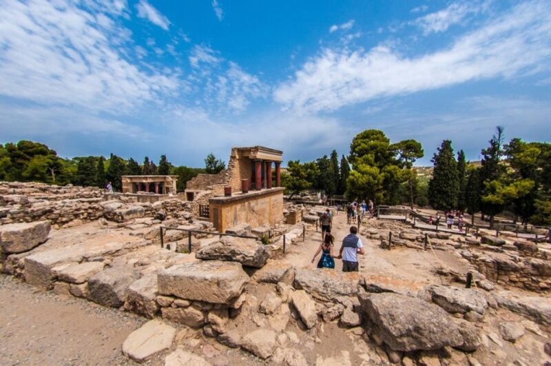 Private Knossos Skip The Line Tour inc. lunch & wine tasting - FAQ