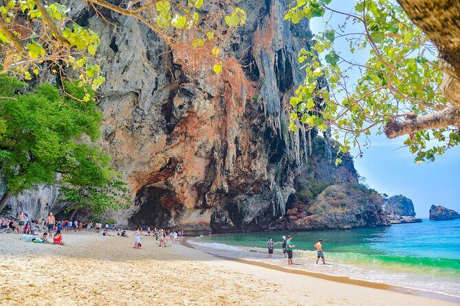 Private Krabi 9 Islands and Hong Island Day Tour by Longtail Boat - Hong Lagoon: Calm Waters and Dramatic Cliffs (1 hour)