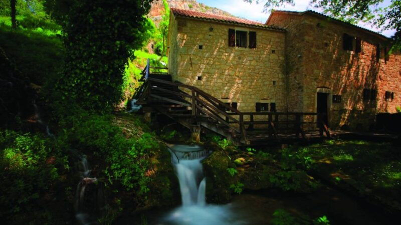 private-krka-falls-tour-from-split-with-wine-tasting-lunch