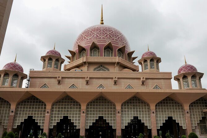 Private Kuala Lumpur City Tour Including Putrajaya & Batu Caves - The Itinerary in Detail: What to Expect from Each Stop