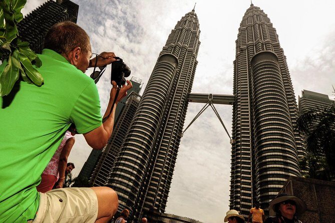 Private Kuala Lumpur City Tour With Petronas Tower & Local Dinner - Key Points