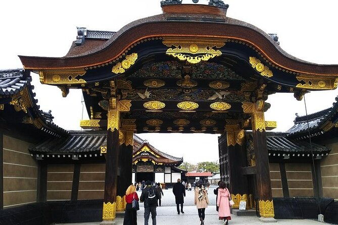 private-kyoto-customizable-day-tour-with-guide-luxury-vehicle
