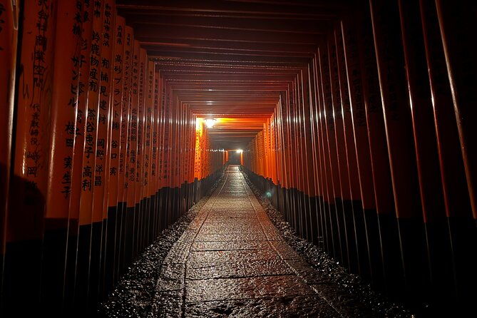 private-kyoto-night-tour-historic-walk-at-gion-and-fushimi-2