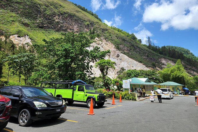 private-la-soufriere-drive-in-volcano-minibus-tour-st-lucia