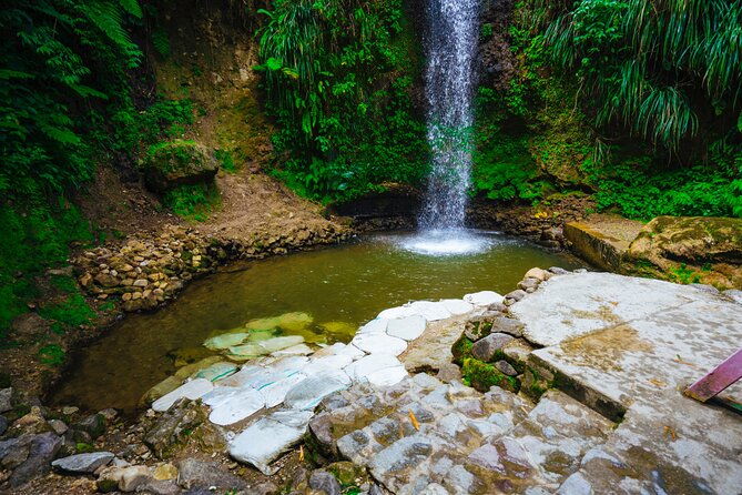 private-la-soufriere-drive-in-volcano-minibus-tour-st-lucia