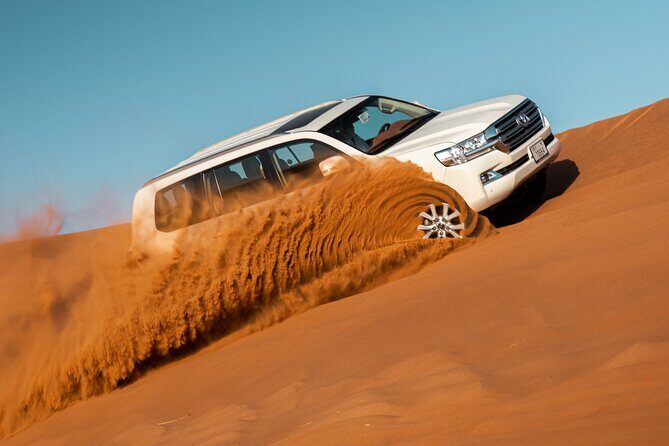 Private Lahbab Safari with Dinner and Live Performances - Key Points
