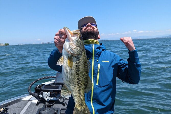 private-lake-biwa-bass-fishing-and-sightseeing