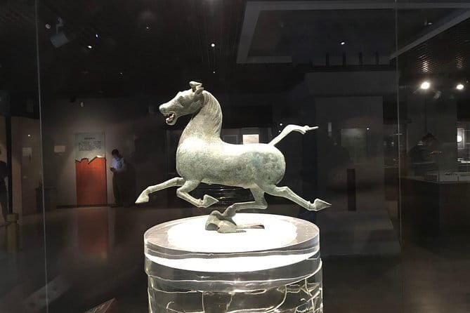 Private Lanzhou Day Tour: White Pagoda Hill, Zhongshan Bridge, Yellow River etc - Gansu Provincial Museum: Artifacts of the Silk Road