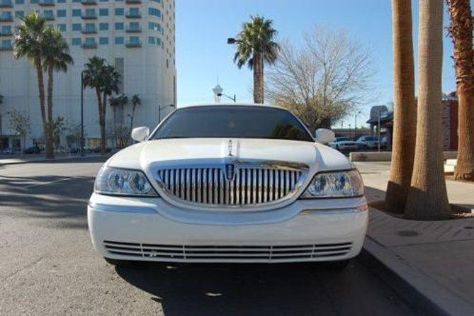 private-las-vegas-airport-to-hotel-luxury-limousine-transfer