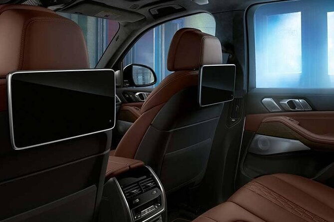 private-layover-experience-in-luxury-suv-5-6-hours