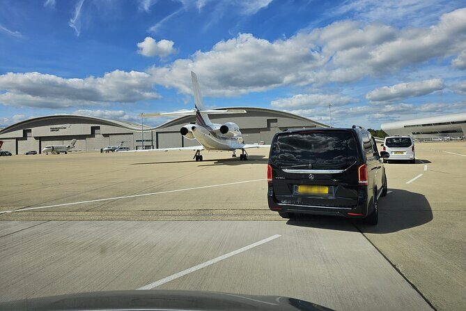 Private limo transfers Gatwick Airport to/from any London hotel - Analyzing the Experience: What You Can Expect