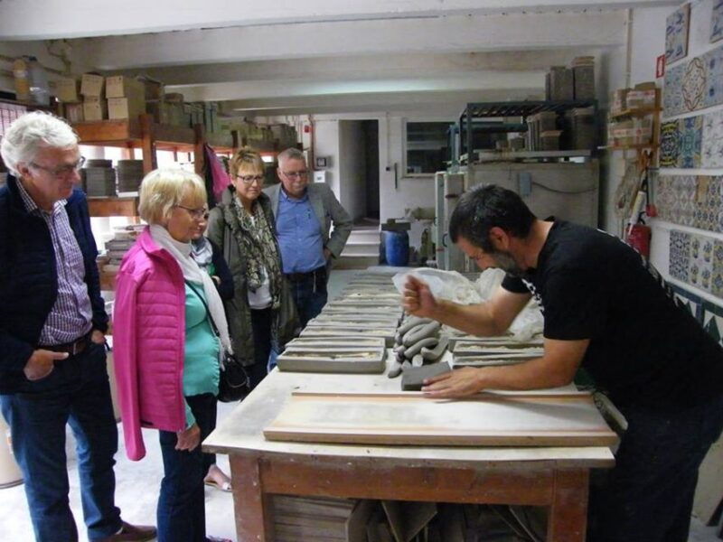 private-lisbon-arrabida-wine-tour-culture-scenery-wines