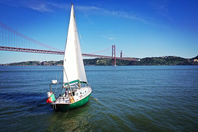 private-lisbon-sailing-tour