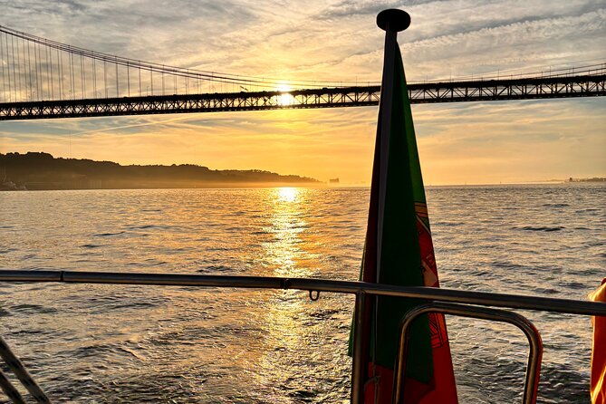 private-lisbon-sailing-tour