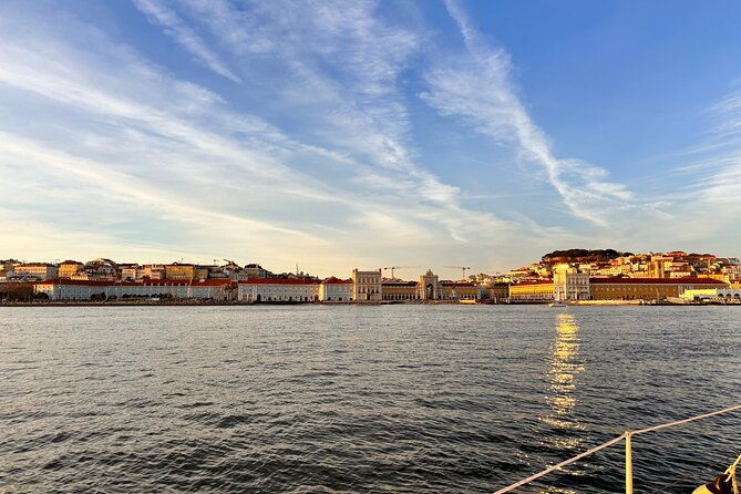 private-lisbon-sailing-tour