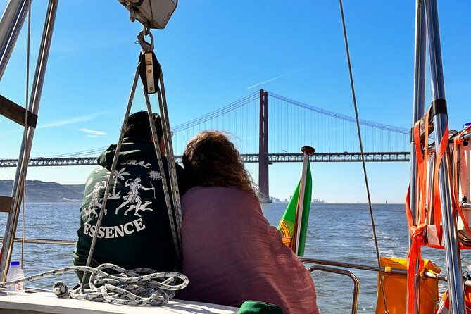 private-lisbon-sailing-tour