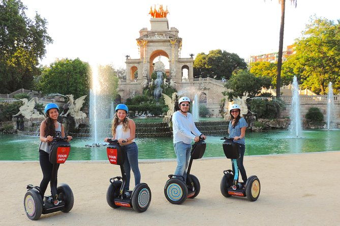 private-live-guided-barcelona-segway-tour-180-min