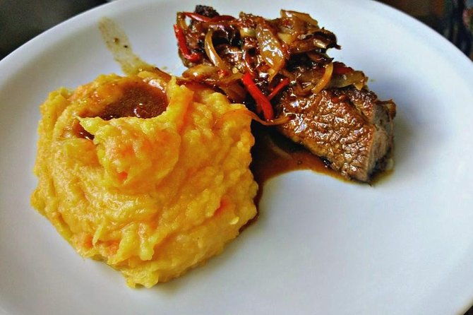 private-local-shop-tour-argentinean-cooking-lesson-with-a-local-in-their-home
