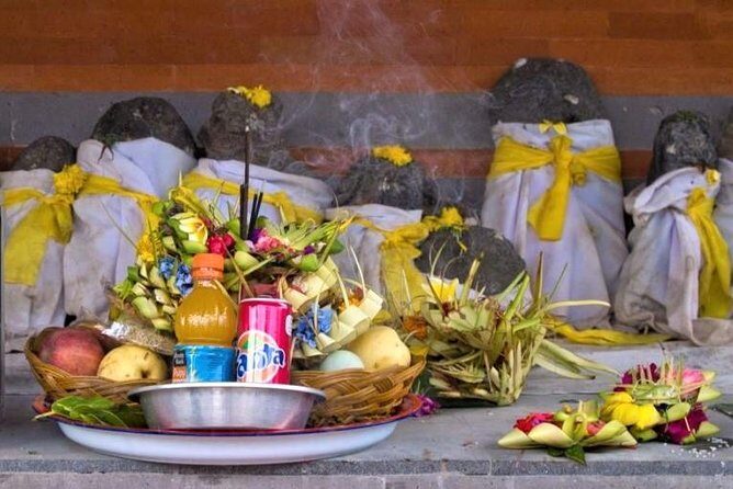 Private Lombok Cycling Tour : Lingsar Temple, Rice Field, Village & Market Tour - FAQ