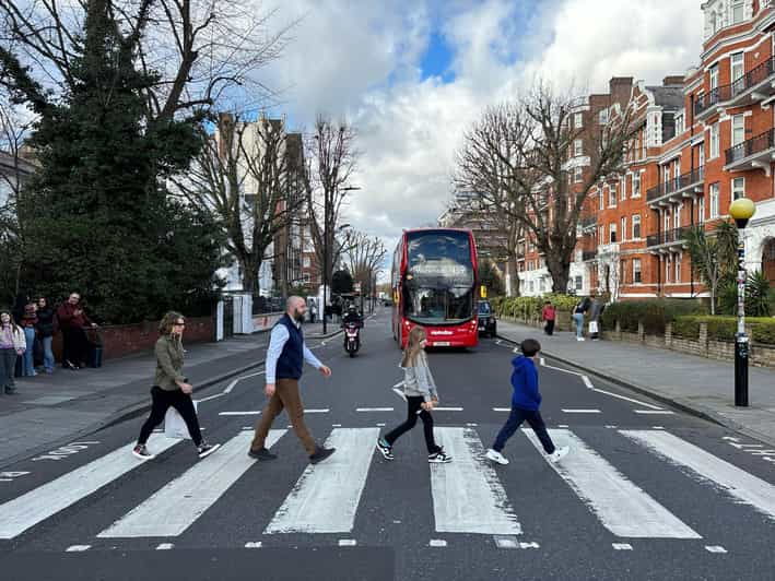 private-london-beatles-taxi-tour-with-local-guide