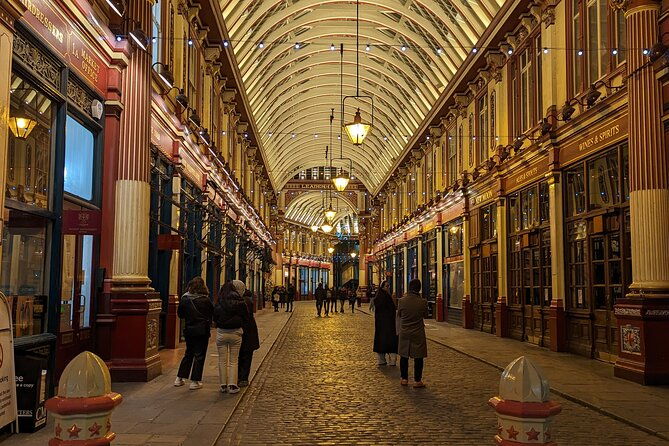 private-london-tour-by-night-including-pick-up-from-hotel