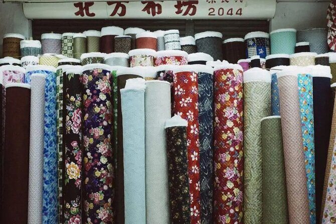 Private Longshan Temple and Dadaocheng Walking Tour - Optional: Sin Hong Choon Tea Shop or Wang Tea