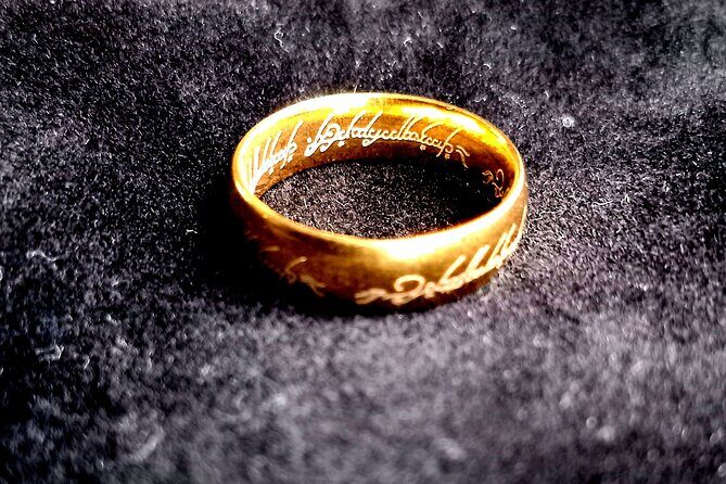 PRIVATE Lord of the Rings 1/2 Day Tour including keepsake - Key Points  