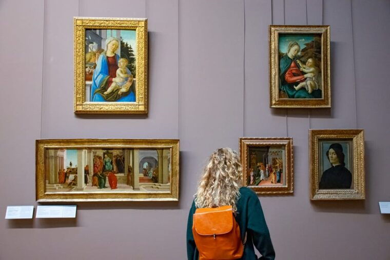 private-louvre-tour-essentials-and-more-with-expert-guide