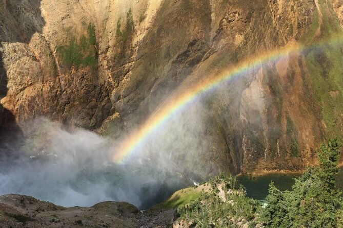 private-lower-loop-tour-of-yellowstone-national-park
