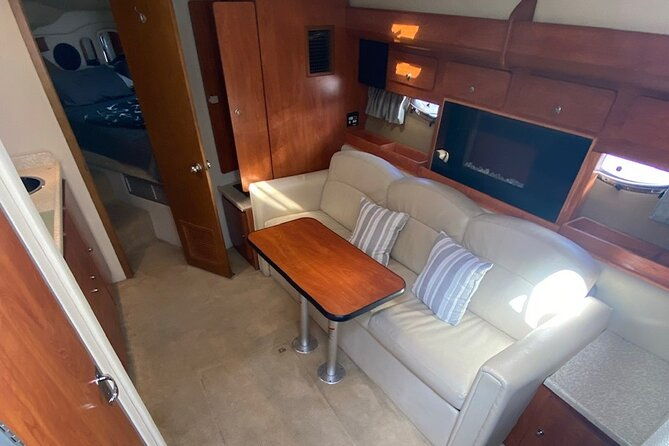 private-luxury-45-bay-cruiser-tour-in-san-diego-suitable-for-any-events