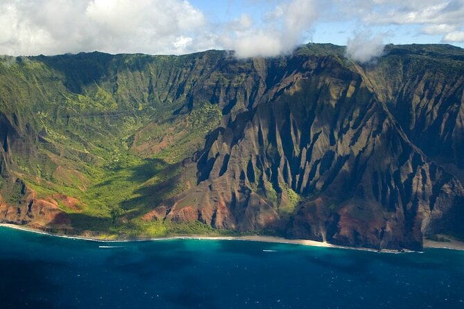 private-luxury-air-tour-over-kauai-2