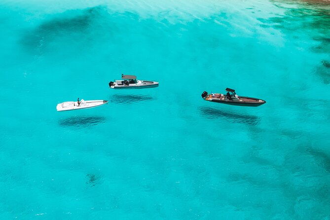 private-luxury-boat-half-day-tour-paros-antiparos-and-blue-lagoon