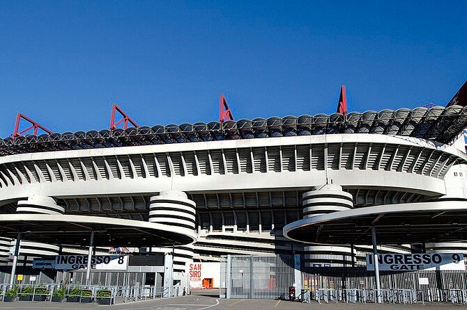 private-luxury-day-transfer-from-linate-airport-to-milan