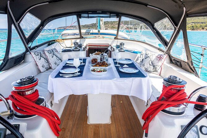 private-luxury-dinner-on-board-moored-in-athens