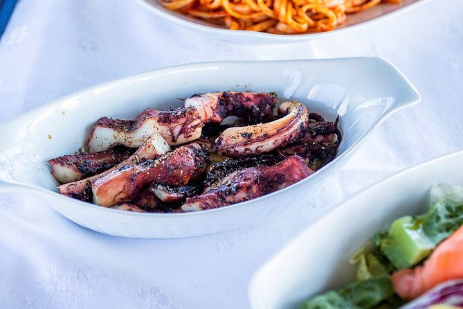 private-luxury-dinner-on-board-moored-in-athens