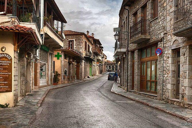 private-luxury-full-day-tour-to-thermopylae-delphi