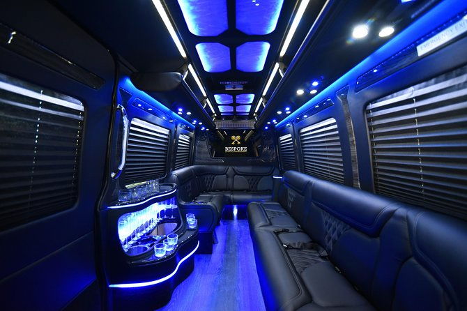 private-luxury-mercedes-benz-limo-from-san-juan-airport-to-hotels