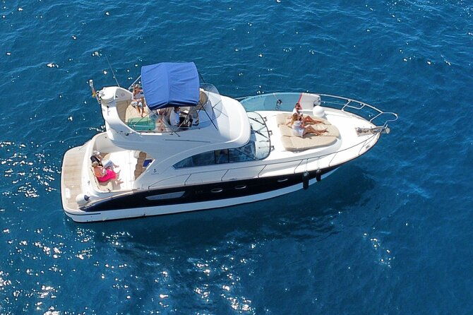 private-luxury-motor-boat-2-3-and-4-hour-charters