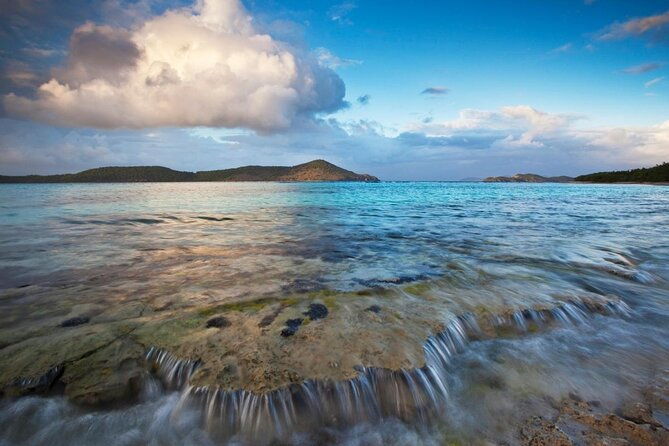 private-luxury-power-catamaran-enjoy-usvi-aboard-mv-hydra