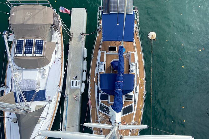 private-luxury-sailboat-charters-of-honolulu