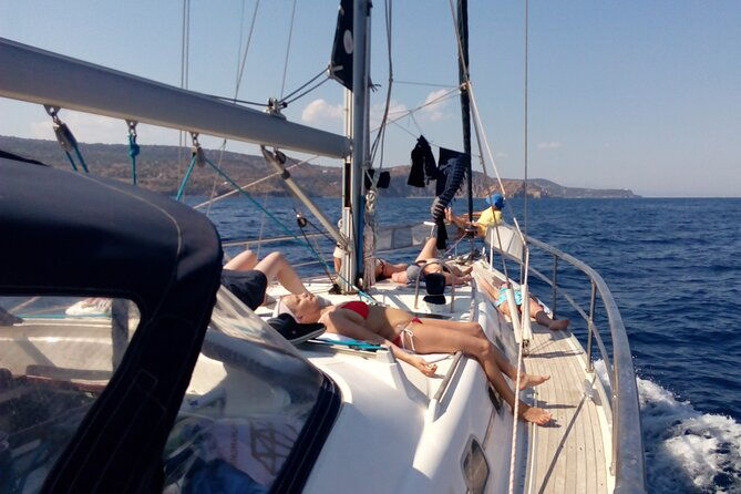 private-luxury-sailing-cruise-in-athens-riviera-with-lunch