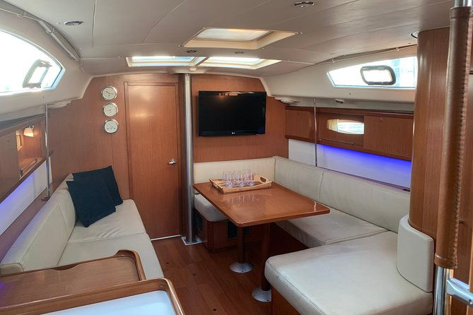 private-luxury-sailing-tour-new-york-city
